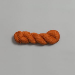 525